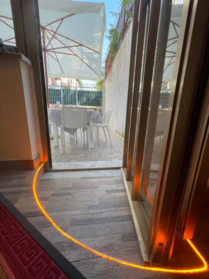 L'Oasi Di Luis Villa Nápoly Kültér fotó